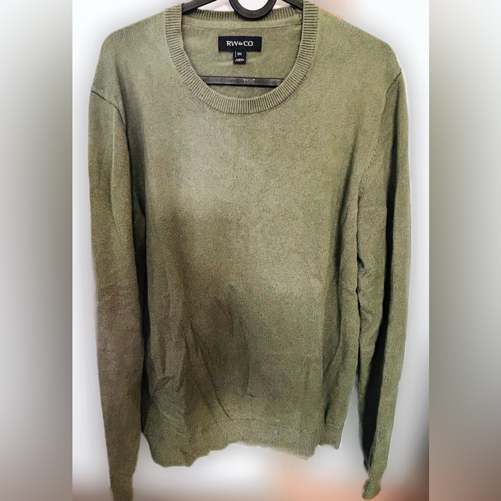 3/$10 ➰ RW&CO. • Olive Knit Sweater